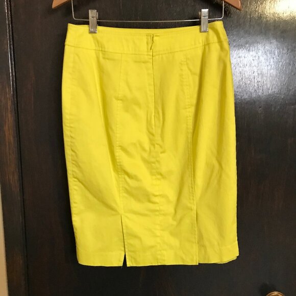 Ladies Yellow Cotton Skirt Size 8 - Picture 2 of 2